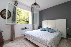 3 soverom, strykejern/-brett, wi-fi (inkludert) og sengetøy