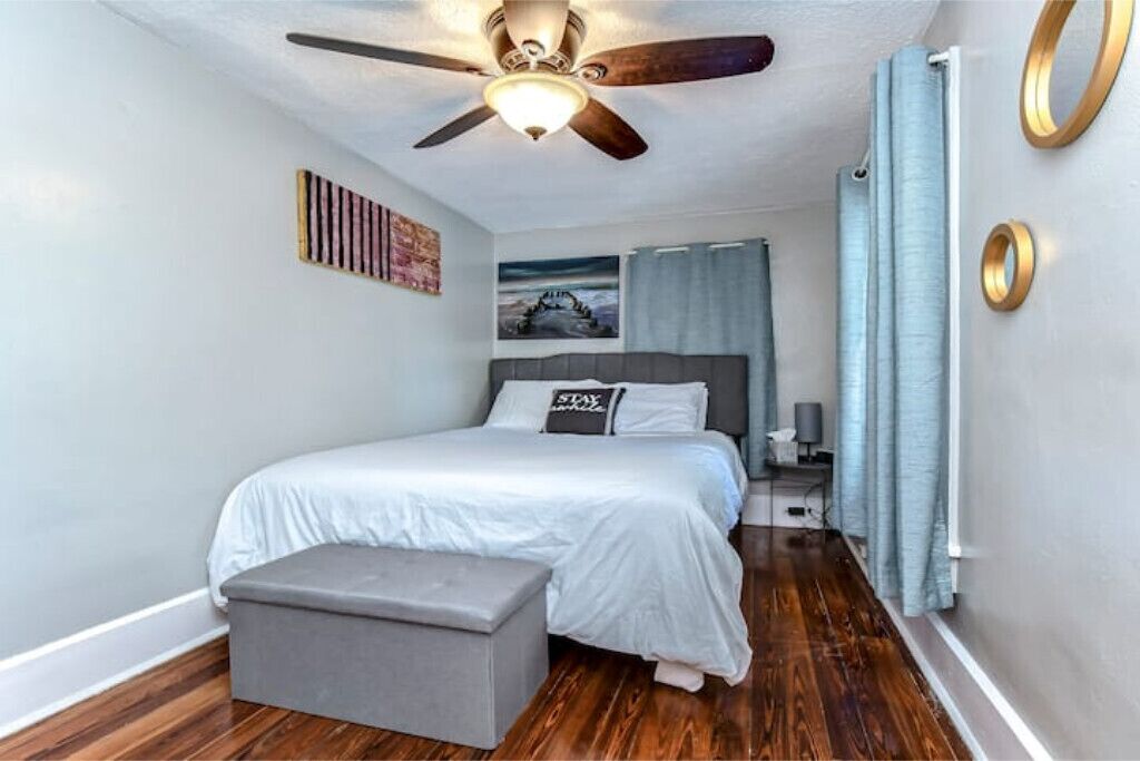 Historic Old Northeast Carriage House