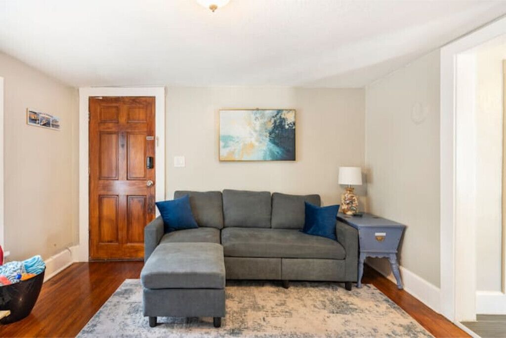 Historic Old Northeast Carriage House