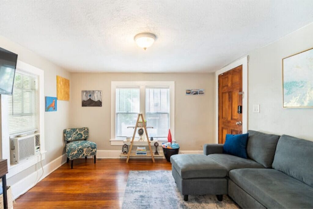 Historic Old Northeast Carriage House