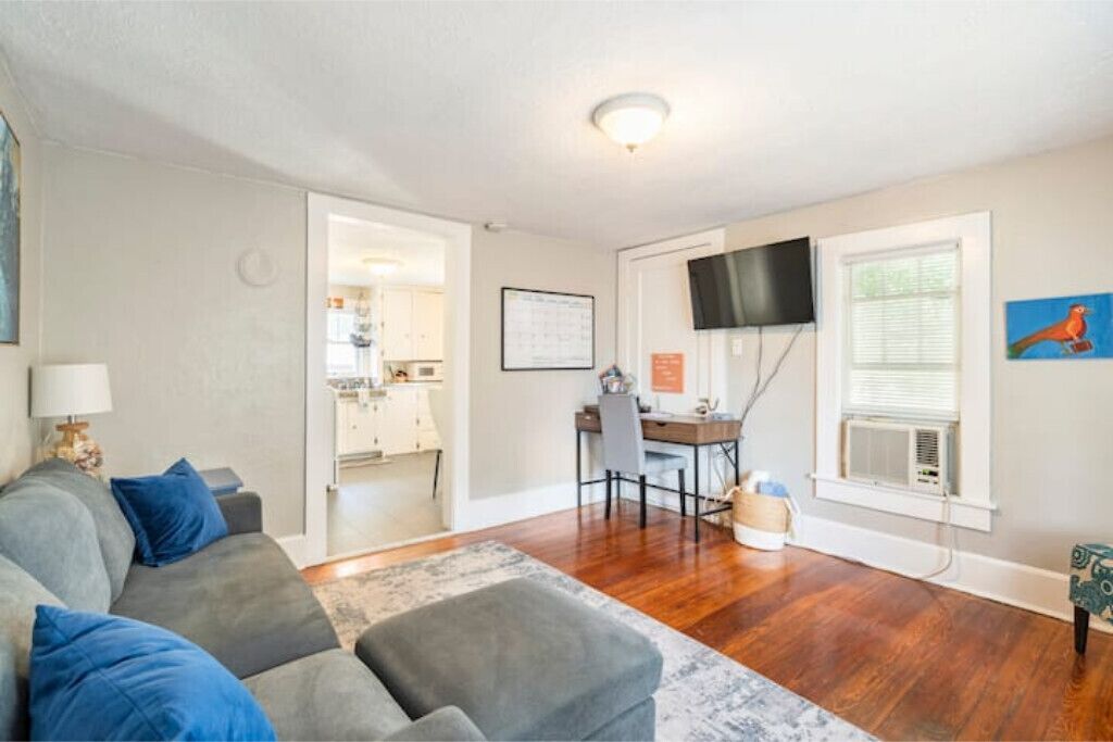 Historic Old Northeast Carriage House