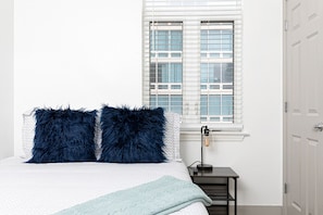 3 chambres, bureau, fer et planche à repasser, Wi-Fi gratuit