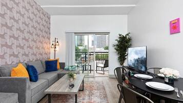 Smart TV, books, computer monitors