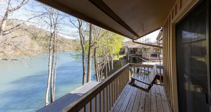 Bald Mountain Lake Escape