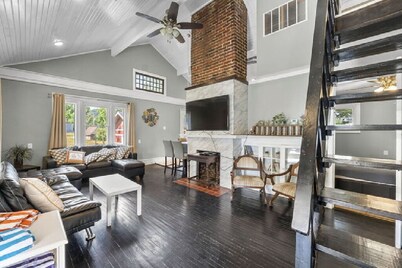 AV Bungalows #1 with Loft