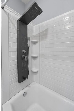 Shower - Arcadia Valley Bungalows #3 with Hot Tub/Outdoor Pool (Arcadia)