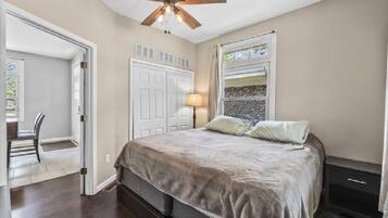1 bedroom, iron/ironing board, free WiFi, bed sheets