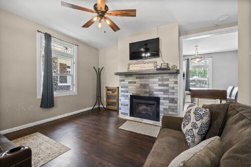 AV    Bungalows   #4