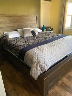 1 Schlafzimmer, BĂŒgeleisen/BĂŒgelbrett, kostenloses WLAN, BettwĂ€sche