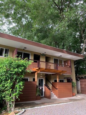 Exterior - ARANJUEZ LOFTS - Loft #3 with Balcony (Santa Ana)