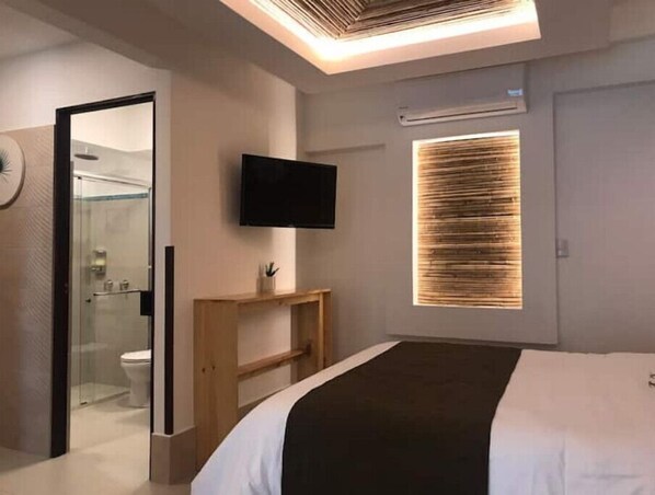 1 bedroom, in-room safe, iron/ironing board, travel cot - ARANJUEZ LOFTS - Patio Loft #5 (Santa Ana)