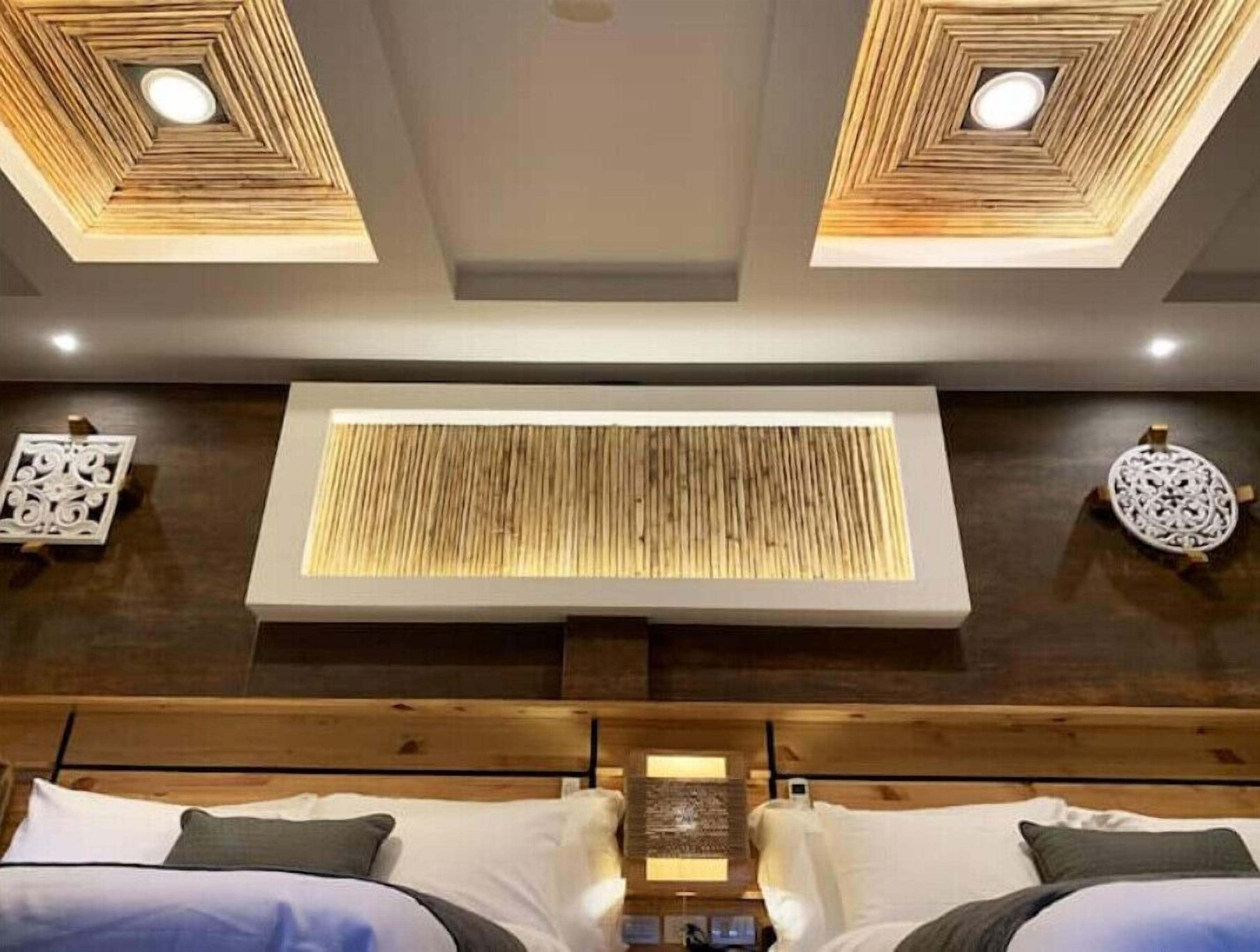 1 間睡房、房內夾萬、熨斗/熨衫板、可攜式嬰兒床