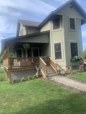 Exterior detail - EAA HOUSE - across from Eaa seaplane base (Oshkosh)