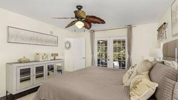 3 bedrooms, in-room safe, iron/ironing board, free WiFi