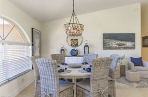 Dining - Sweet Escape In The Cape (Cape Coral)