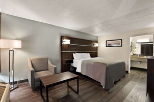 Habitación estándar, 1 cama de matrimonio grande, no fumadores | Ropa de cama de alta calidad, colchones viscoelásticos, escritorio