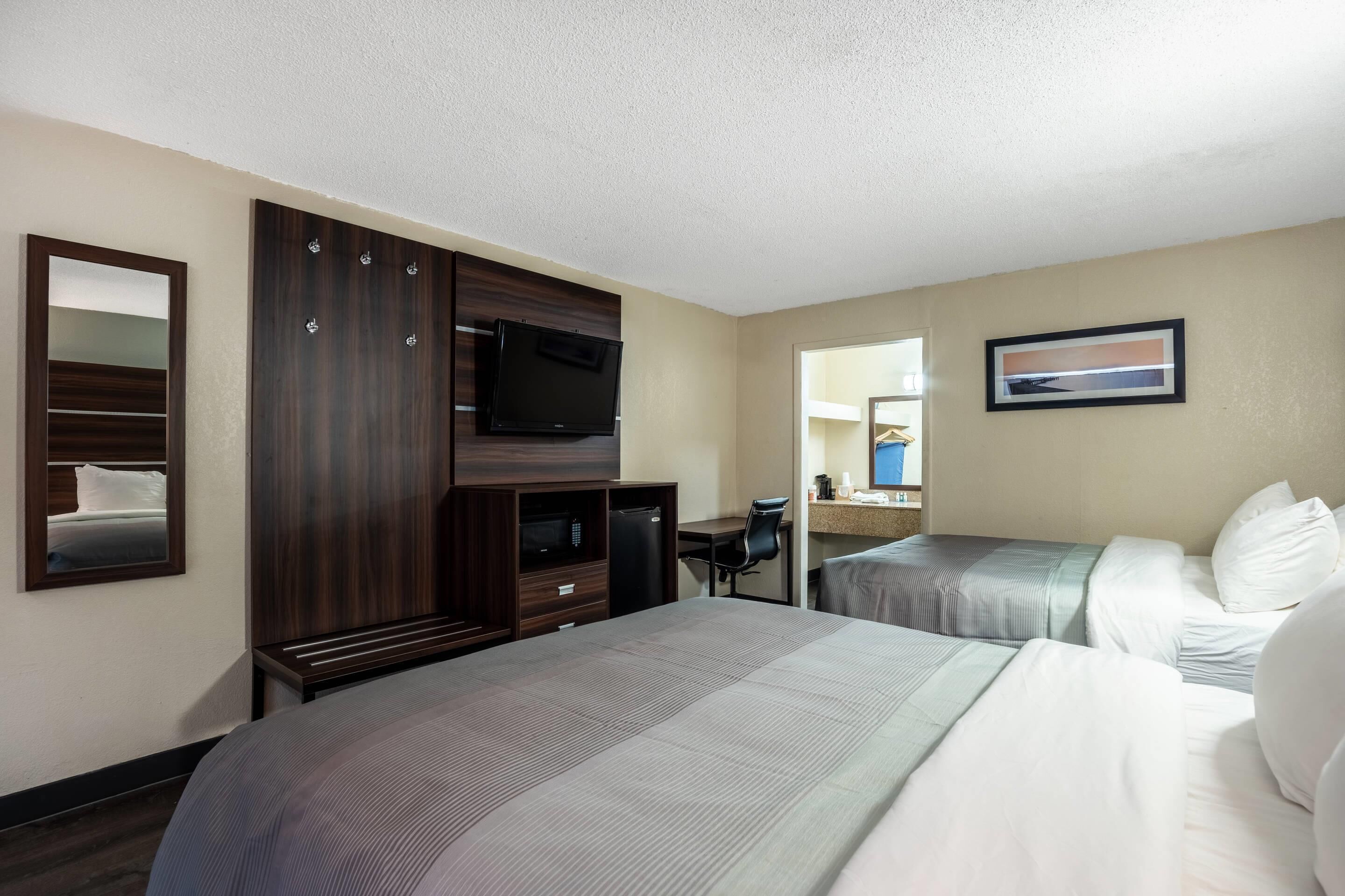 Hochwertige Bettwaren, Betten mit Memory-Foam-Matratzen, Schreibtisch