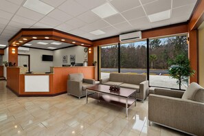 Lobby - Quality Inn Yemassee - Point South I-95 (Yemassee)