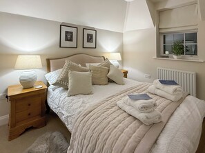 3 bedrooms, free WiFi, bed sheets