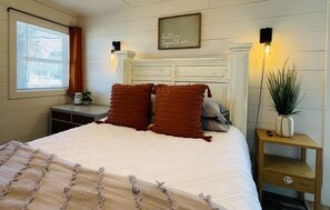 3 bedrooms, iron/ironing board, travel crib, WiFi