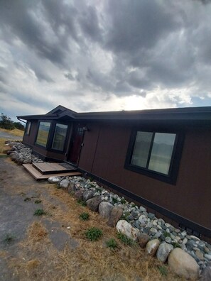 Exterior detail - Emigrant Peak House with Spectacular View (Emigrant)