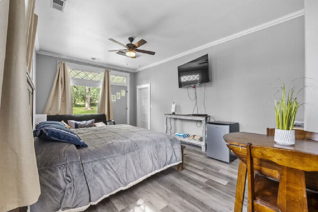 1 camera, Wi-Fi, lenzuola