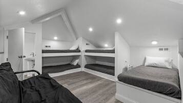 3 bedrooms, WiFi, bed sheets