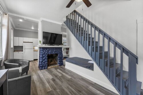 AV Bungalows #9A with Loft