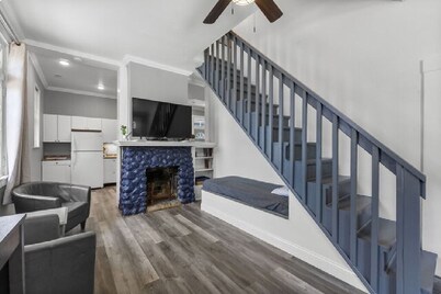 AV Bungalows #9A with Loft