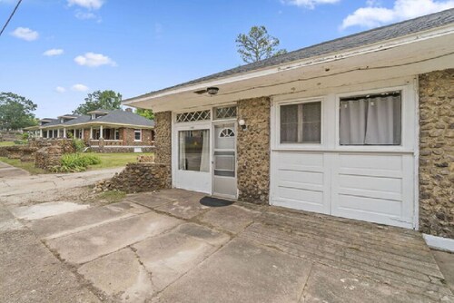 AV Bungalows #9A with Loft