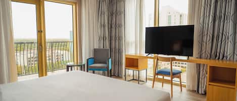 Gallery Single Room | 1 bedroom, minibar, desk, laptop workspace