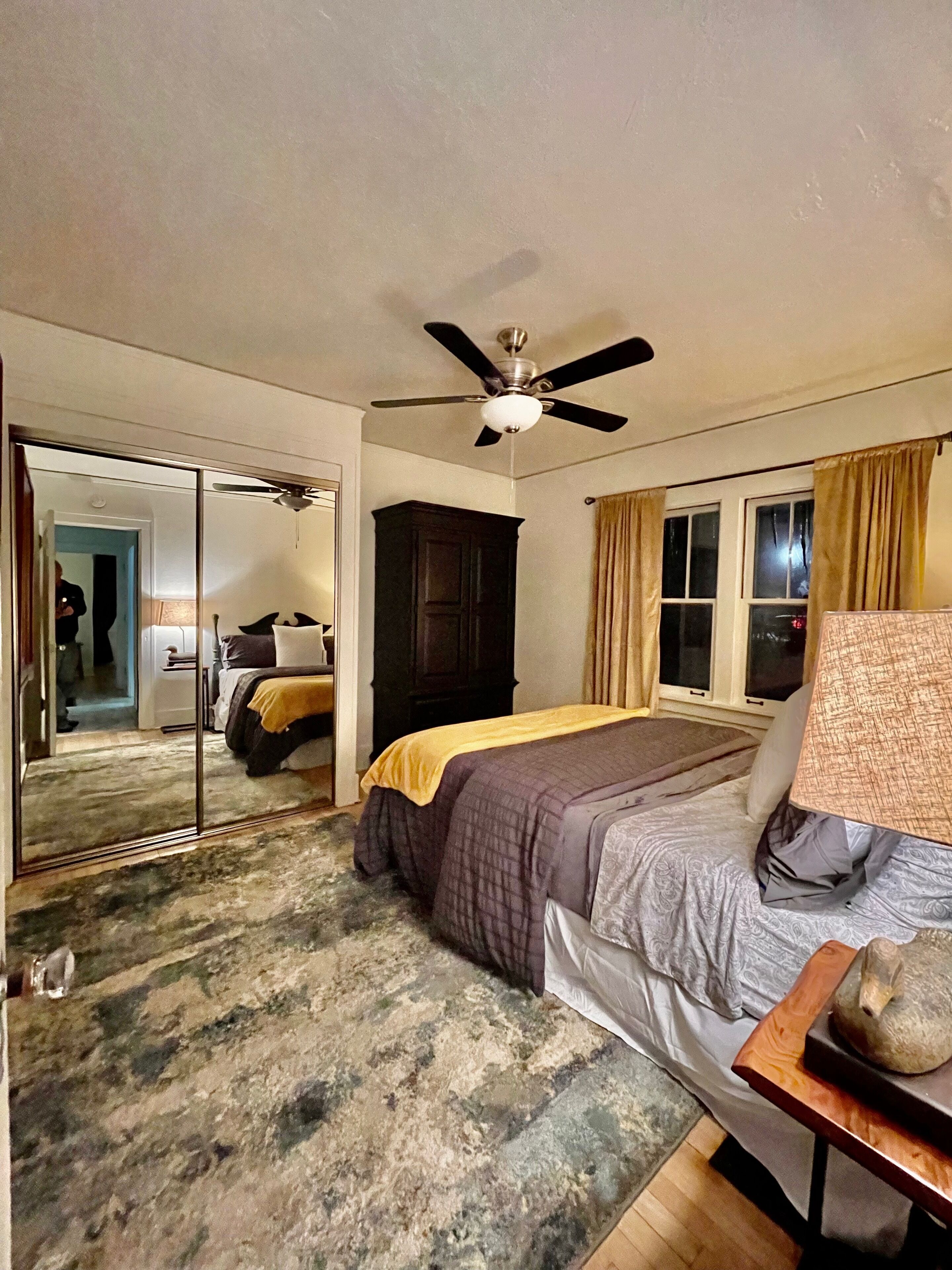 1910 Classic Beauty With All The Modern Amenities.