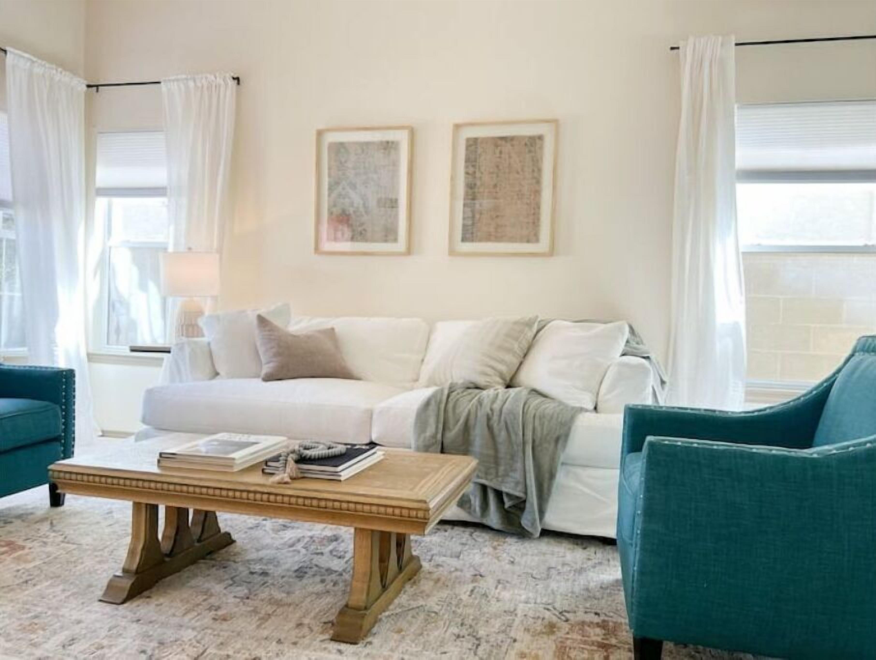 Location! Location! Amazing *Hidden Gem* -NE Heights! Family and pet friendly 🐶 