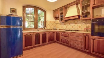 Kühlschrank, Herdplatte