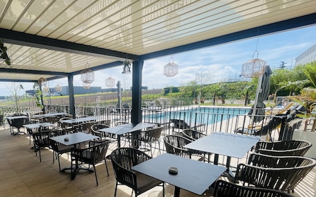 Exterior. Holiday Inn Dijon Sud Longvic by IHG