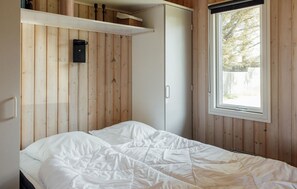 2 bedrooms, free WiFi - 2 bedroom amazing home in Esbjerg V (Esbjerg V)
