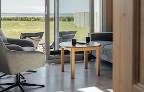 TV - 2 bedroom amazing home in Esbjerg V (Esbjerg V)