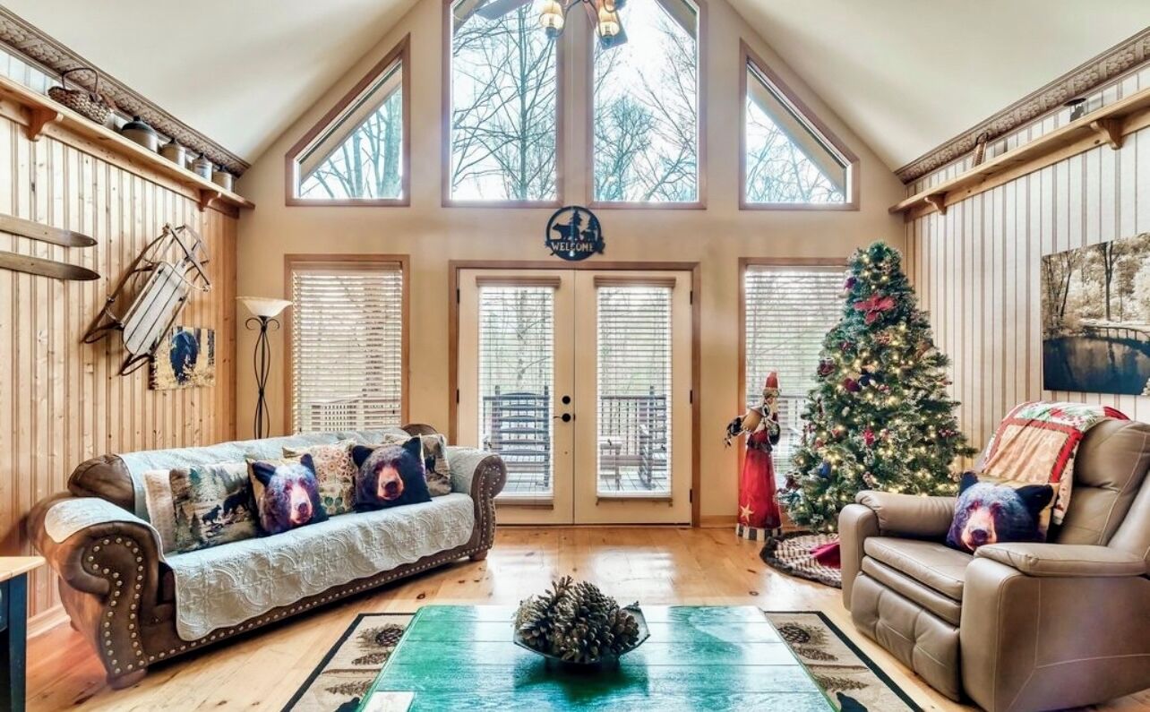 Smart TV, chimenea, videojuegos y futbolito 