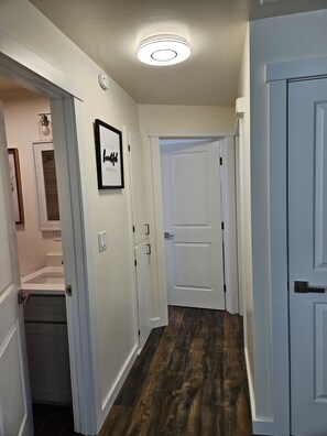 Interior - Spacious 3 Bed Home Near Beach (Des Moines)