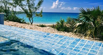 CIESTA SANDS- Beachfront Luxury, Top Beach, 4 bedrooms w private bath, Pool