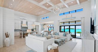 CIESTA SANDS- Beachfront Luxury, Top Beach, 4 bedrooms w private bath, Pool