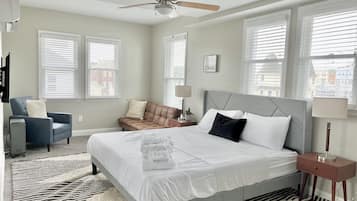 3 bedrooms, desk, free WiFi, bed sheets