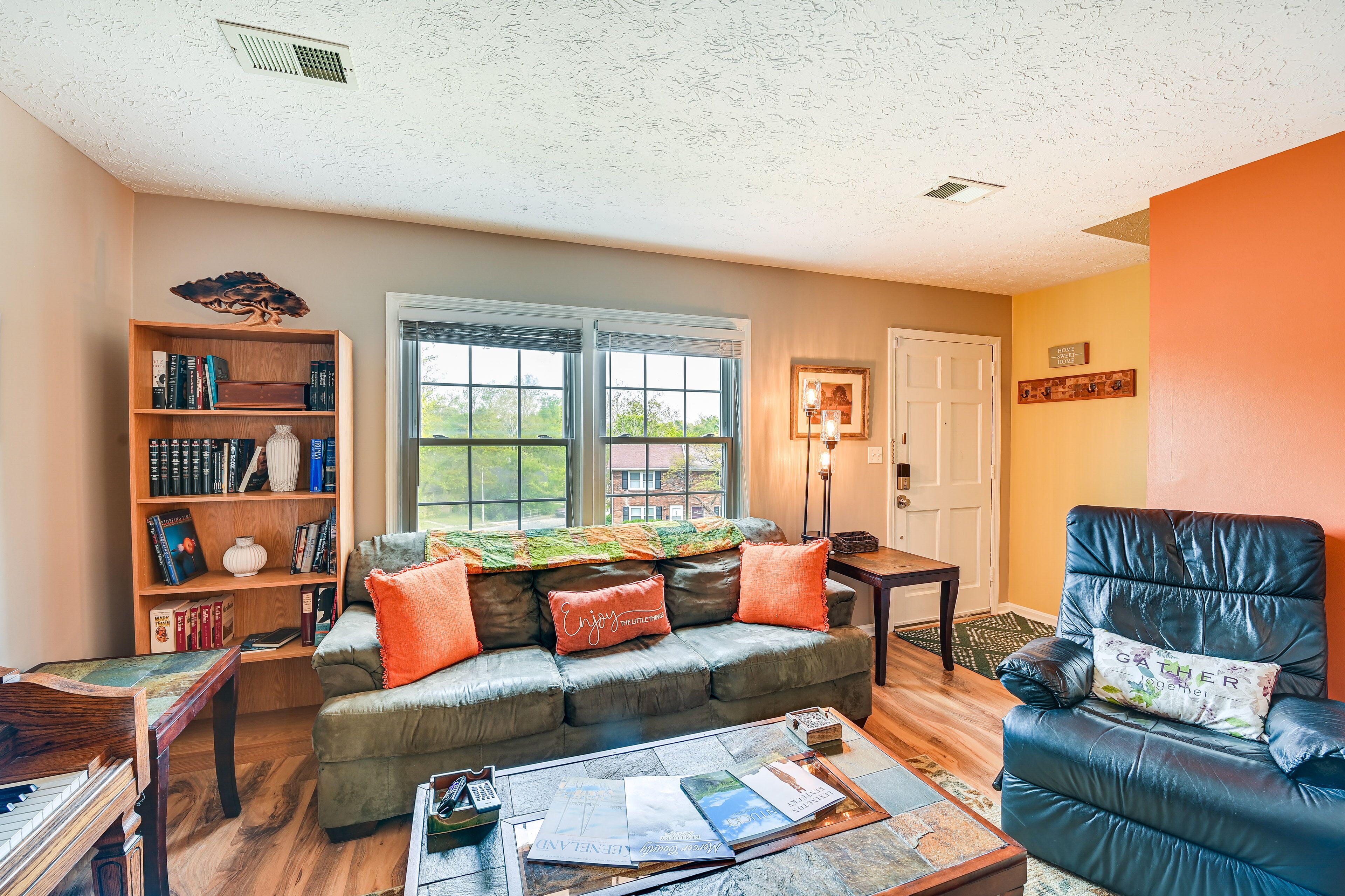 Cozy Lexington Townhome ~ 3 Mi to UK Campus!