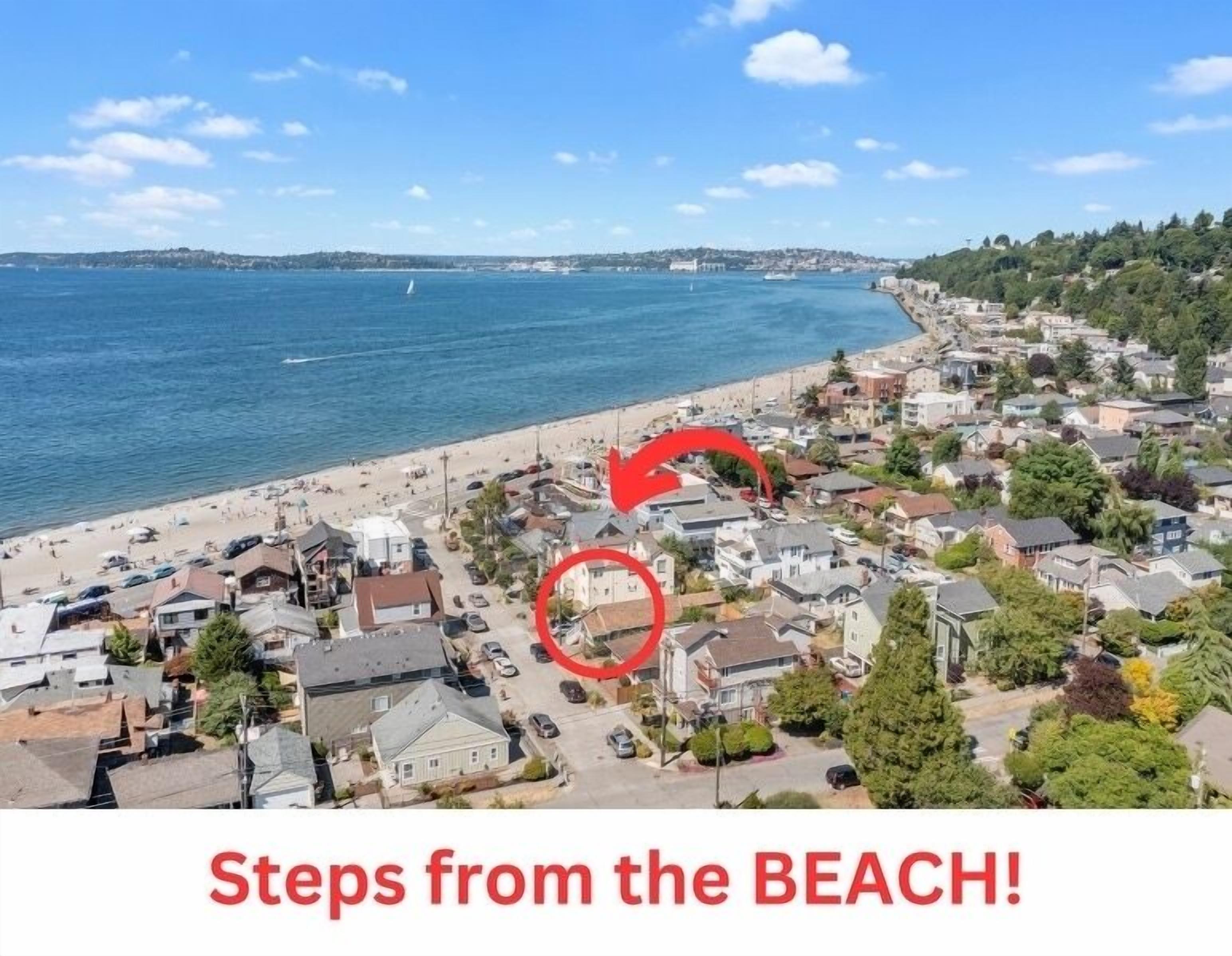 ALKI RETREAT - 1/2 Block From BEACH - PARKING
