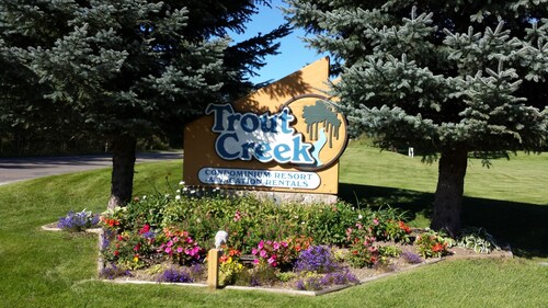 Trout Creek Unit 8, Beautiful newly Decorated Very Clean Condo , Building 2