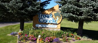 Trout Creek Unit 8, Beautiful newly Decorated Very Clean Condo , Building 2