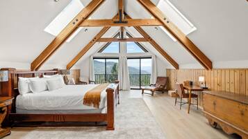 5 slaapkamers, een bureau, een strijkplank/strijkijzer, gratis wifi