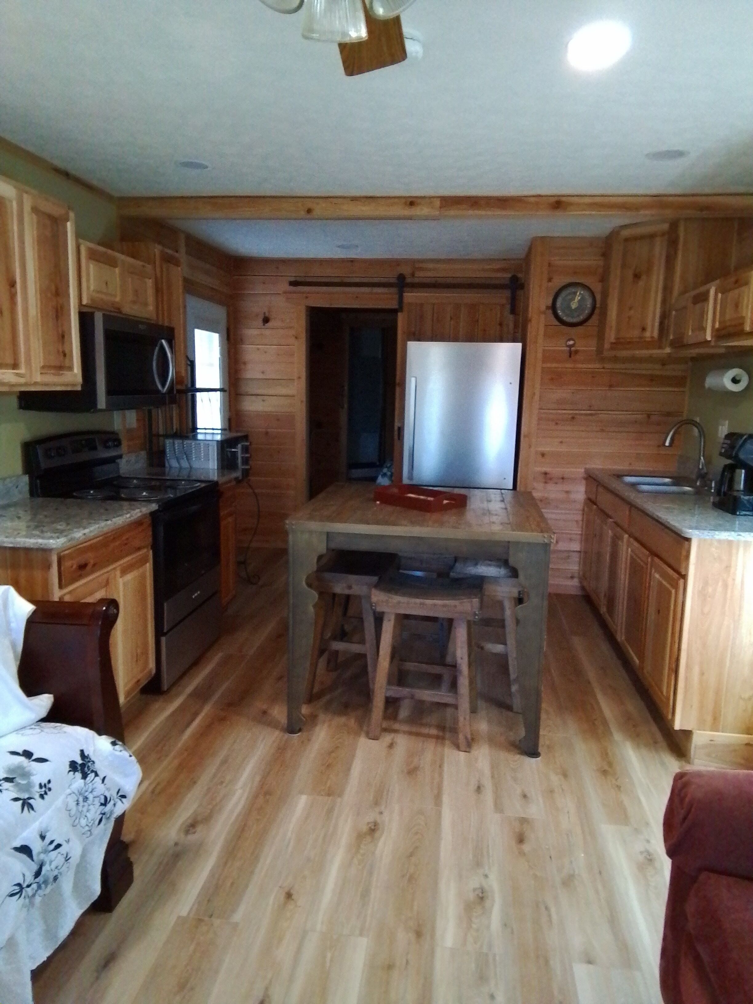 Prairie Springs cabin, quiet country setting, but close to everything!