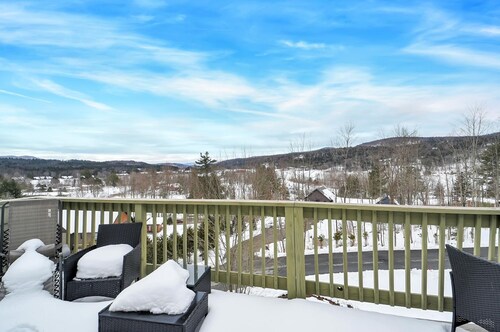 Mountainside Hideaway