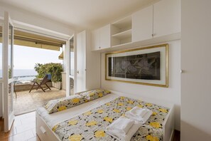 1 bedroom, iron/ironing board, internet, bed sheets